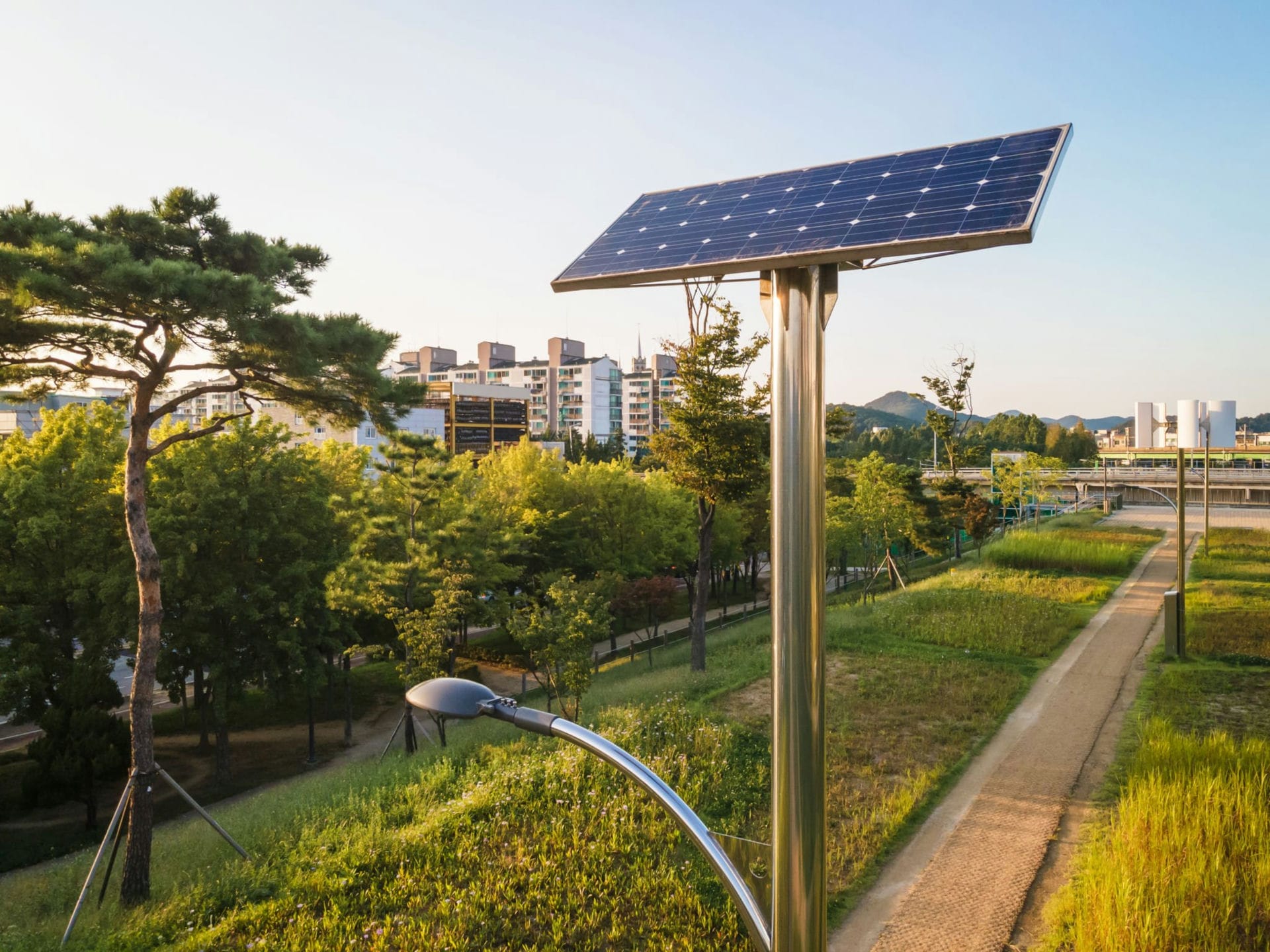 which solar panel is best for street light2